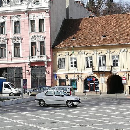 Leyla Hostel Braşov Esterno foto