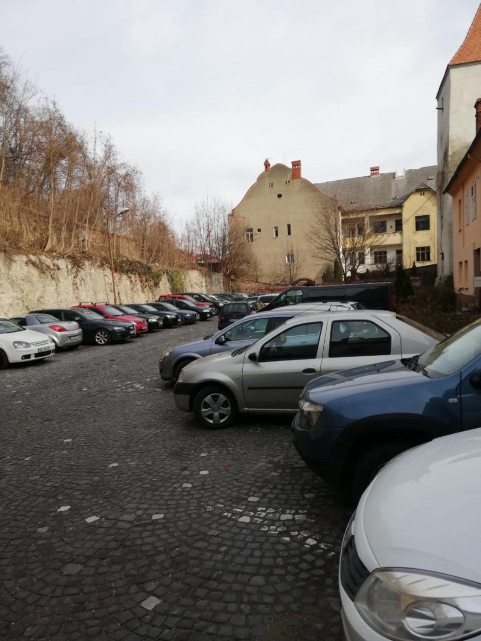 Leyla Hostel Braşov Esterno foto