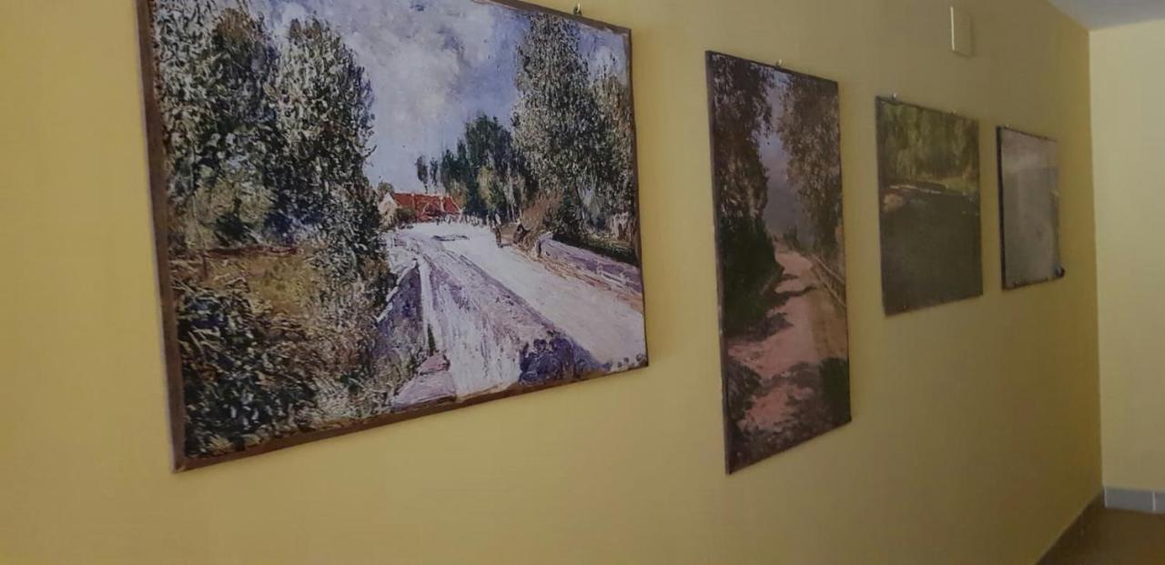Leyla Hostel Braşov Esterno foto