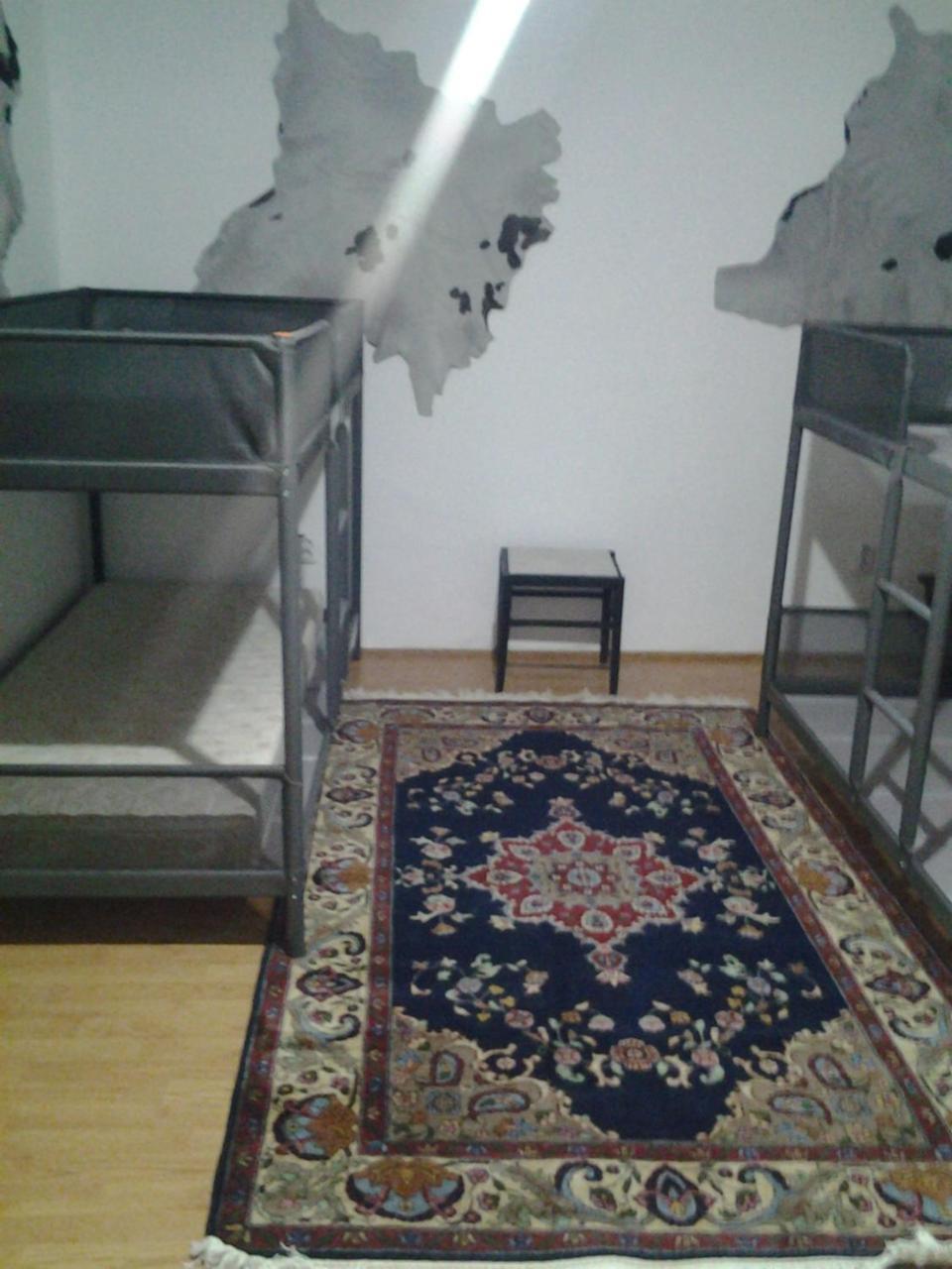 Leyla Hostel Braşov Esterno foto