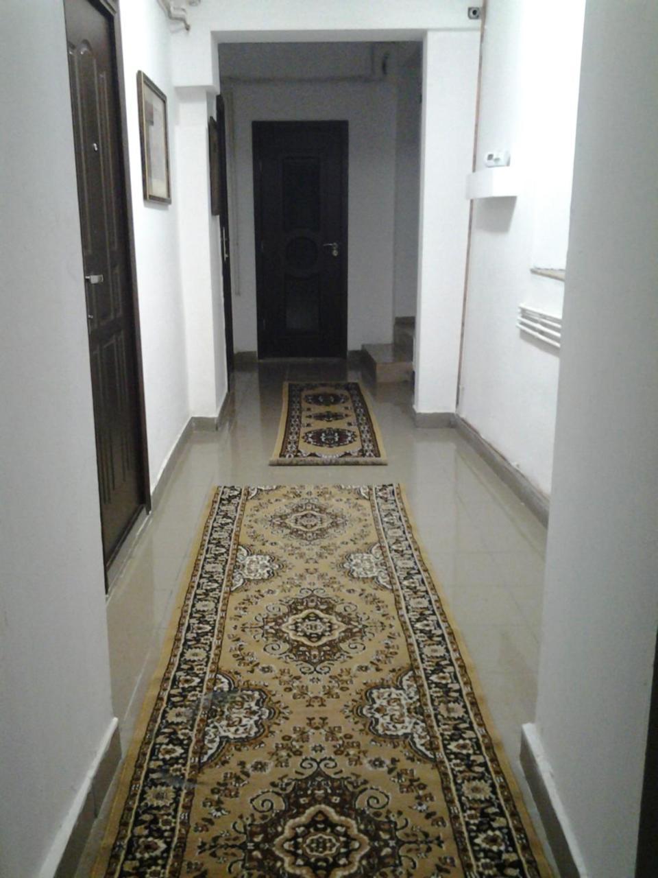 Leyla Hostel Braşov Esterno foto