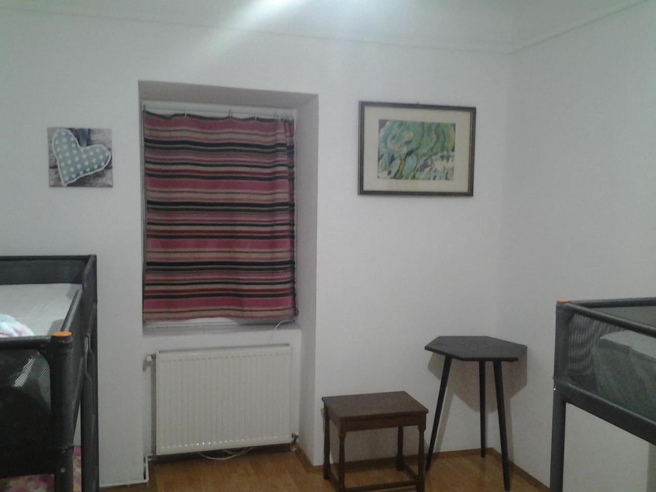 Leyla Hostel Braşov Esterno foto