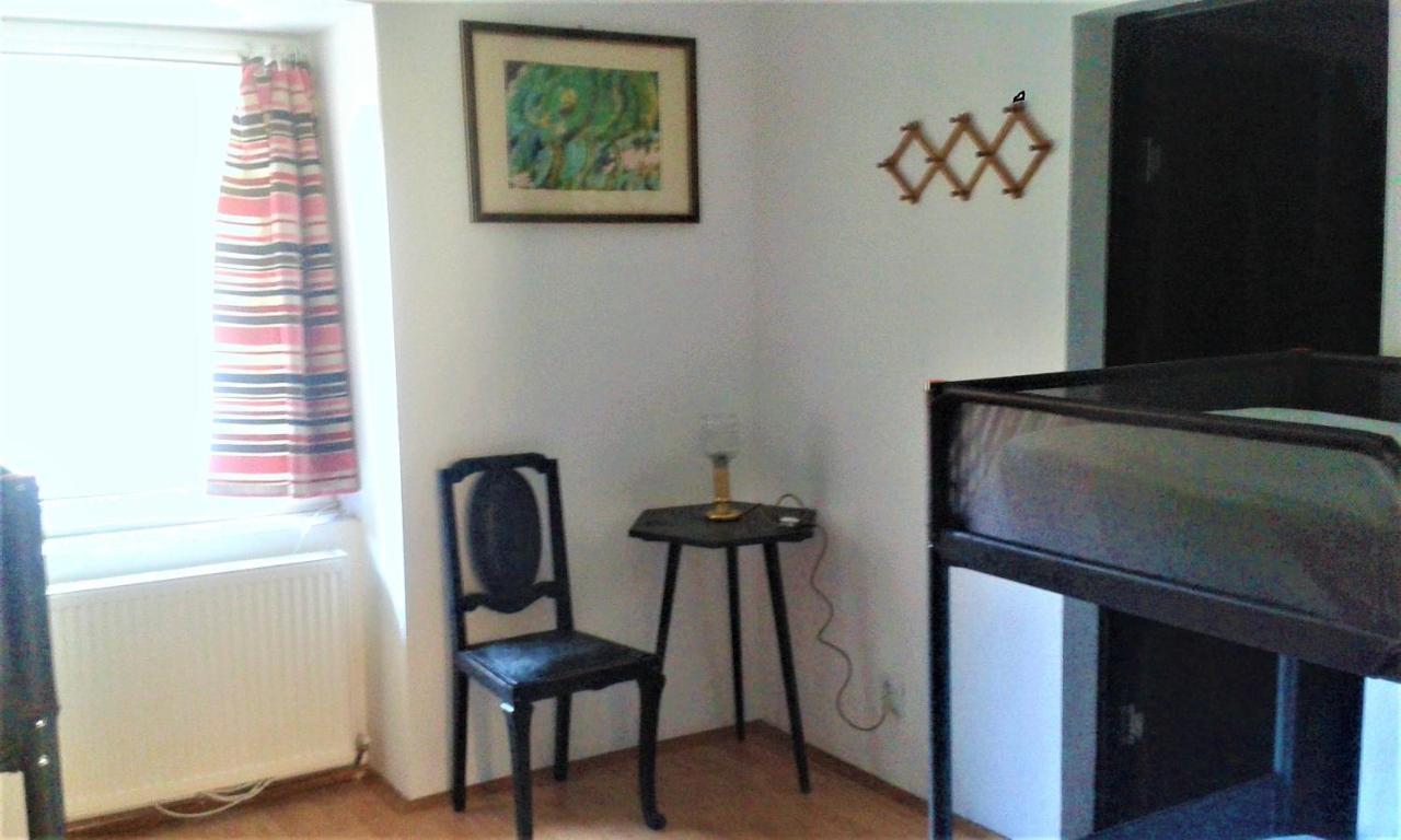 Leyla Hostel Braşov Esterno foto