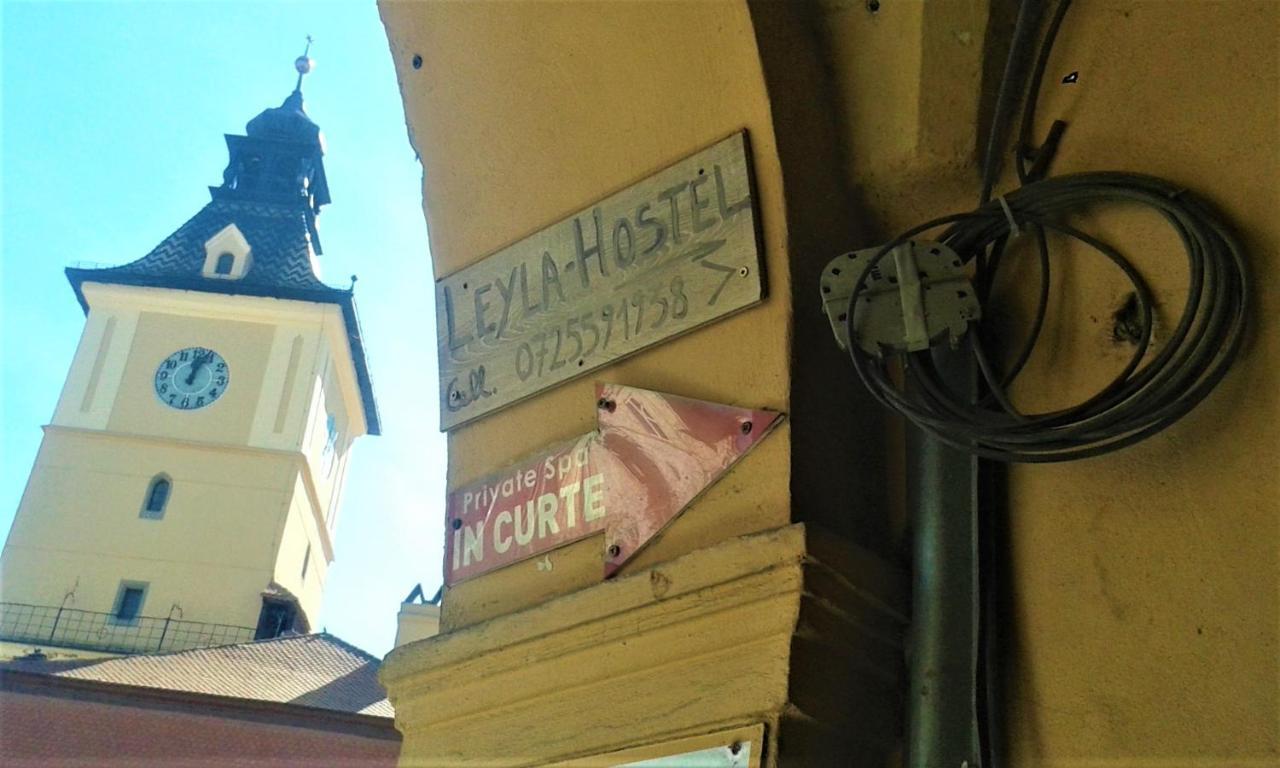 Leyla Hostel Braşov Esterno foto